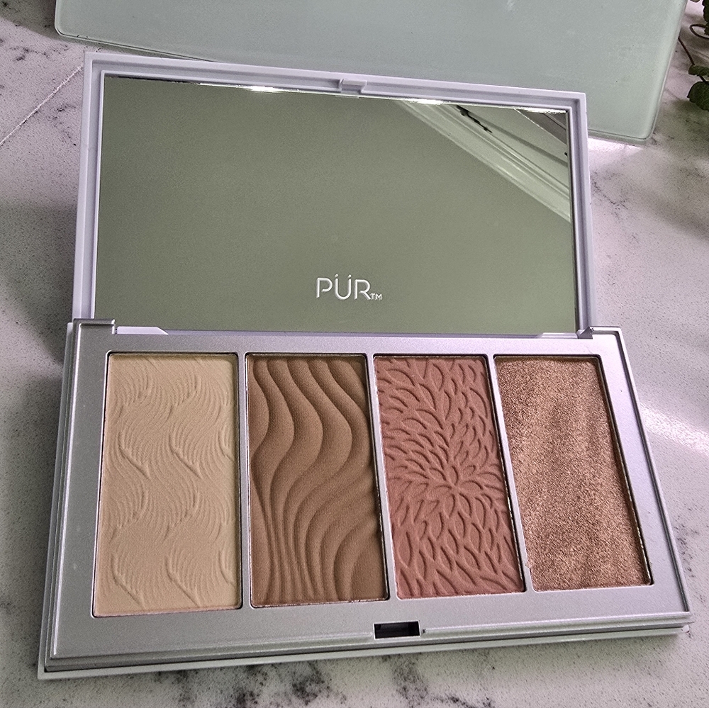 PUR 4 in 1 Skin-Perfecting Powders Fair Light